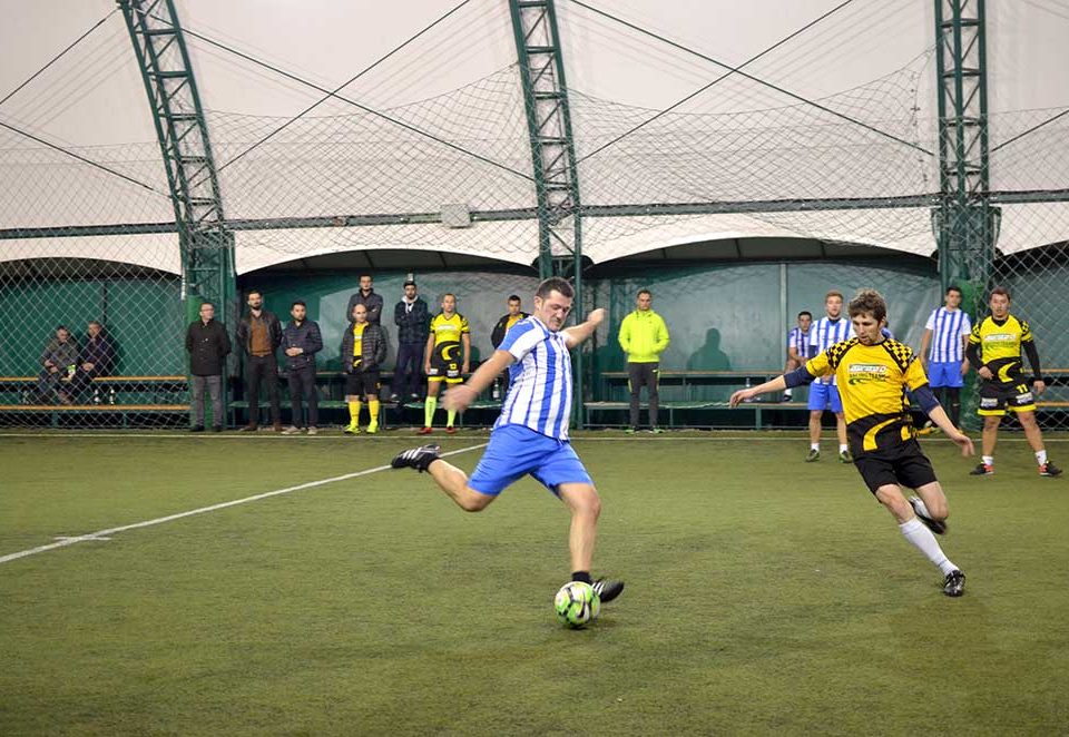 catena, quin romania, teren de fotbal