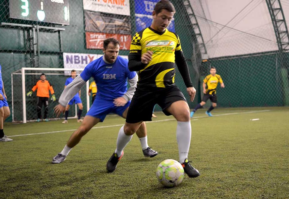 ibm, catena, teren fotbal