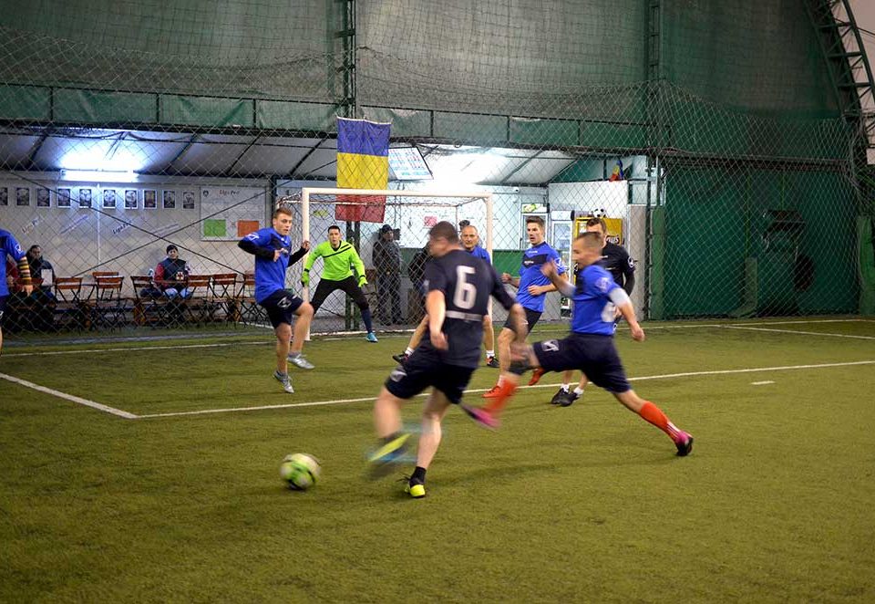 premium aerotec, kronospan, teren de fotbal