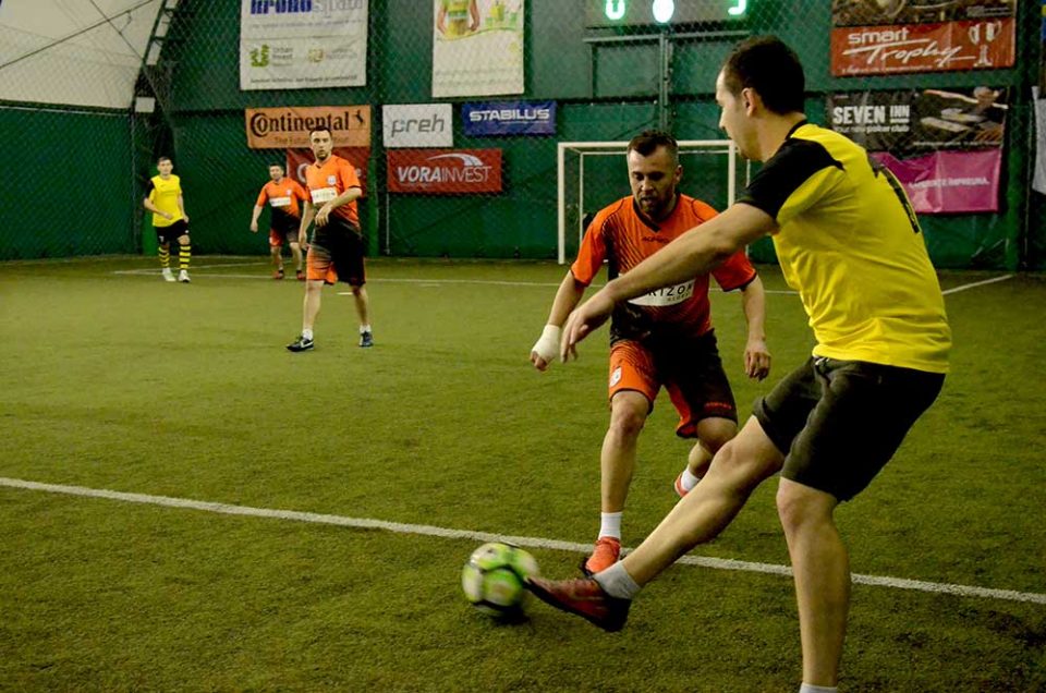 Continental, Horizon Global, teren de fotbal