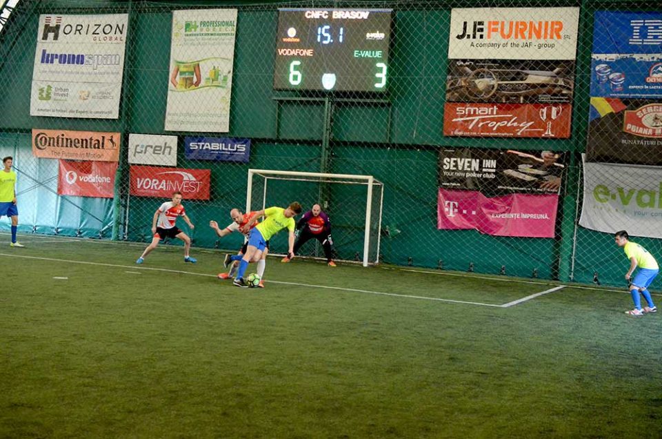 Vodafone, E-value, teren fotbal