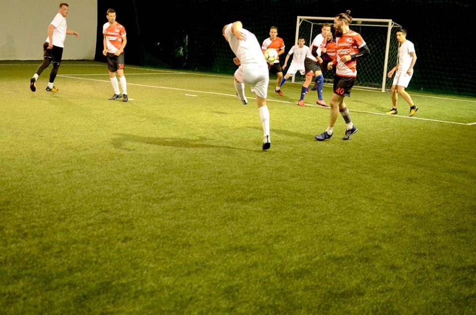 Vodafone, Harsha Engineers, teren fotbal brasov