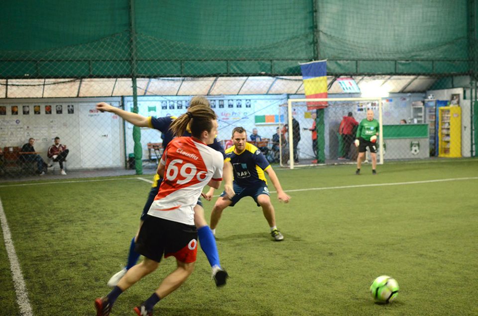 RapTronic, Vodafone, teren fotbal brasov