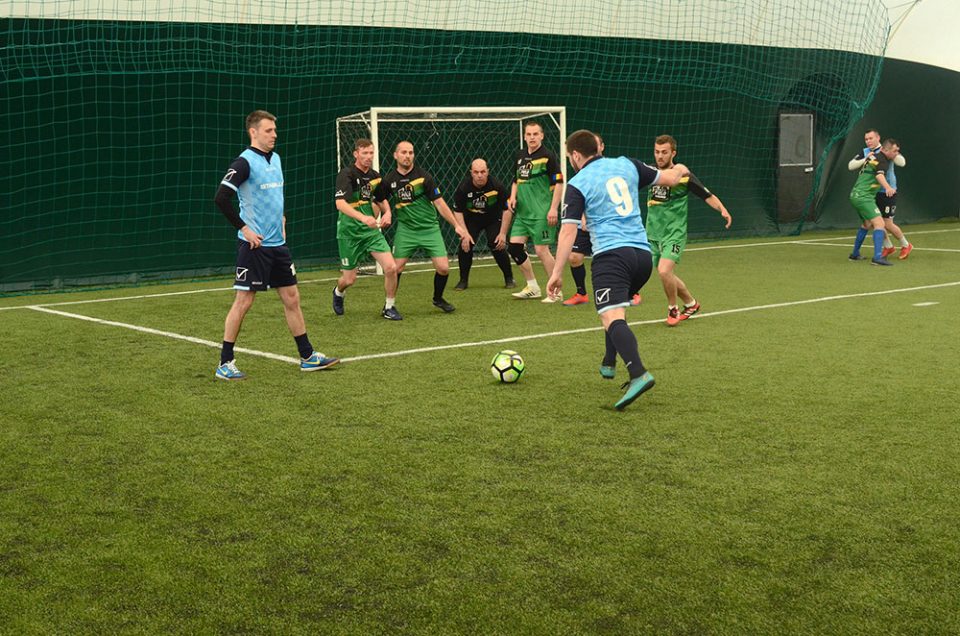 Urban Invest, Stabilus, teren fotbal brasov
