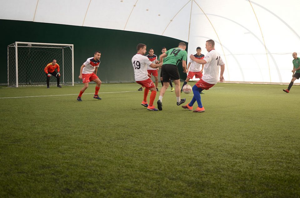Intersnack, Elektrobit, teren fotbal brasov
